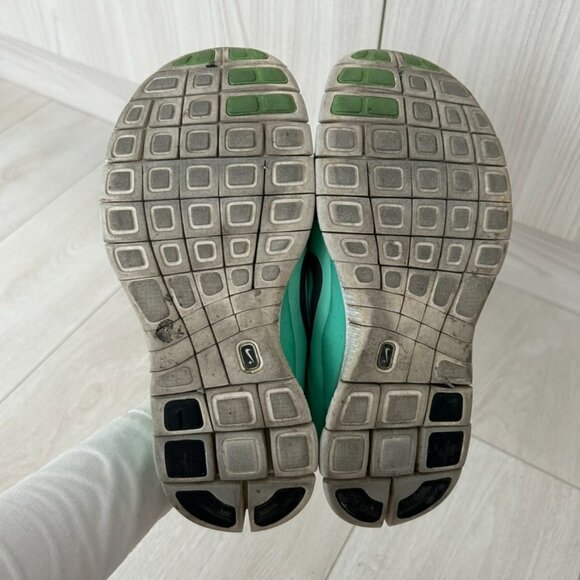 Nike Sneakers - Picture 4 of 4